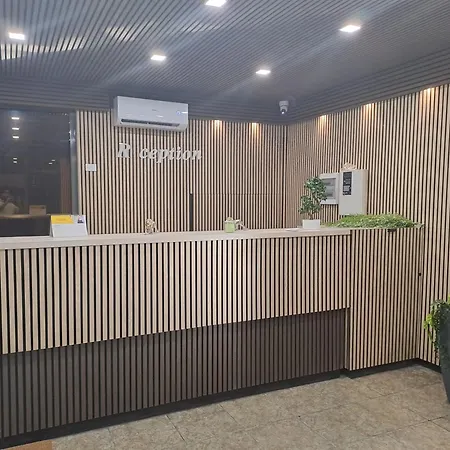 ホテル Modena Hotel モデナ