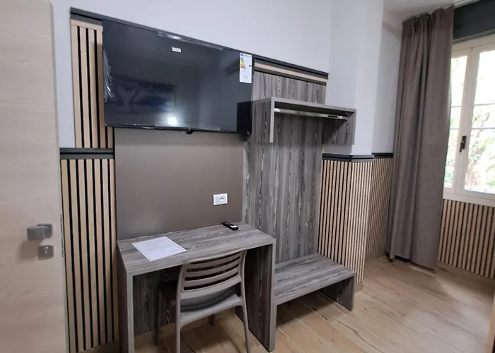 Modena Hotel 3*