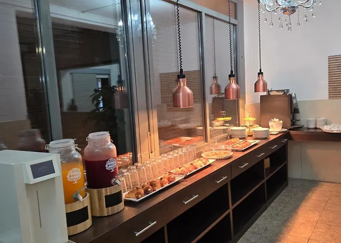 Modena Hotel 호텔 3*