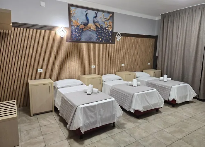 Modena Hotel 모데나