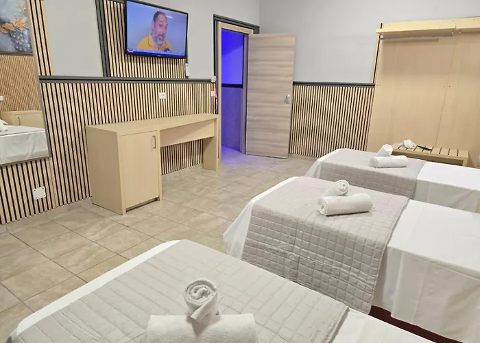 Modena Hotel 3*